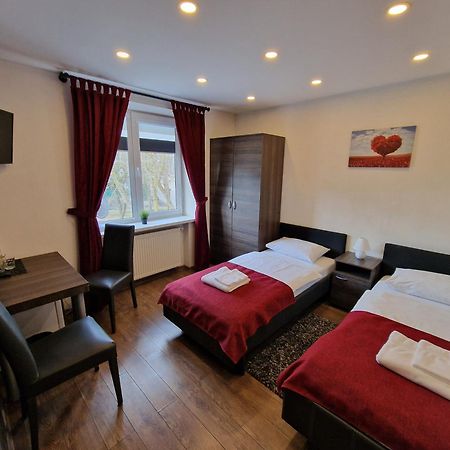 Kalida B&B Rooms For Rent ラセイニアイ エクステリア 写真