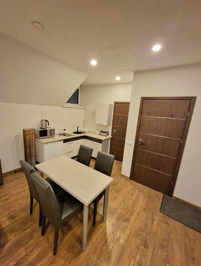 Kalida B&B Rooms For Rent ラセイニアイ エクステリア 写真