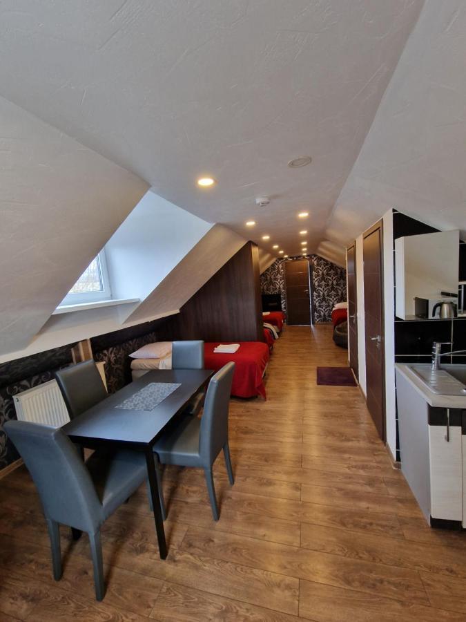 Kalida B&B Rooms For Rent ラセイニアイ エクステリア 写真
