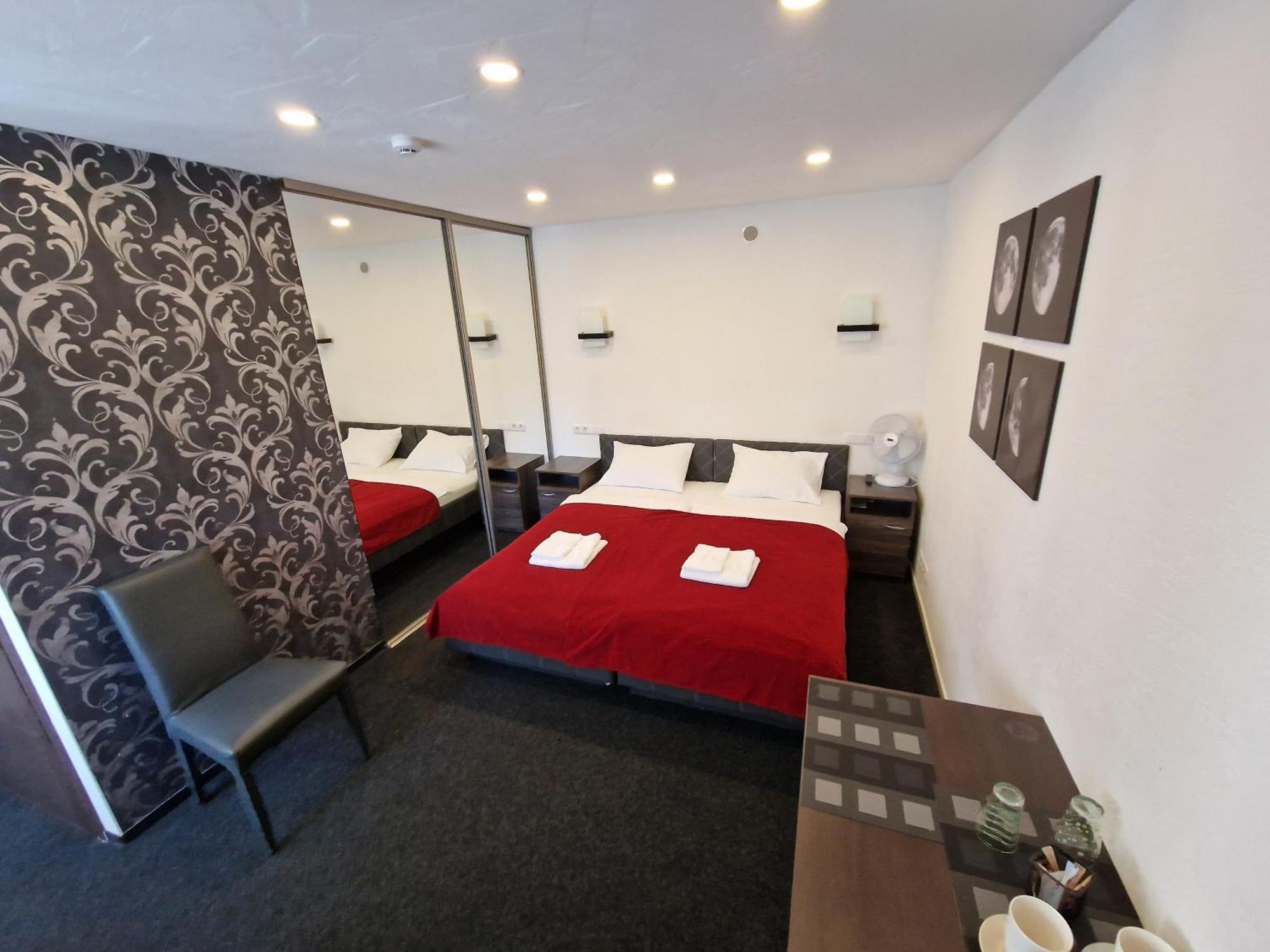 Kalida B&B Rooms For Rent ラセイニアイ エクステリア 写真